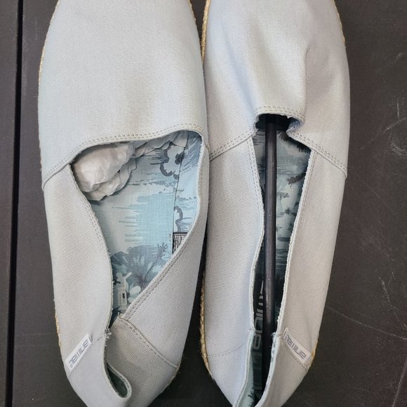 Slip-ons - Picture 4 of 8